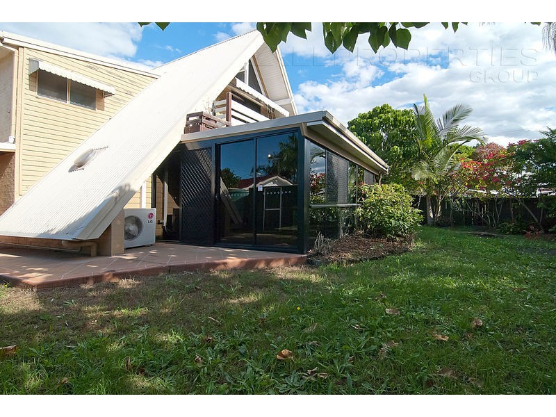 3 Young Court, Springwood QLD 4127