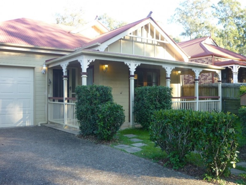 4 Windsor Place, Forest Lake QLD 4078