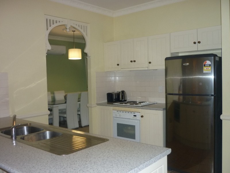 4 Windsor Place, Forest Lake QLD 4078