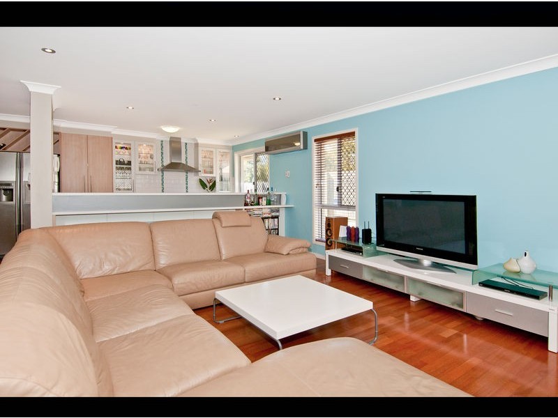 3 Gregory Close, Forest Lake QLD 4078