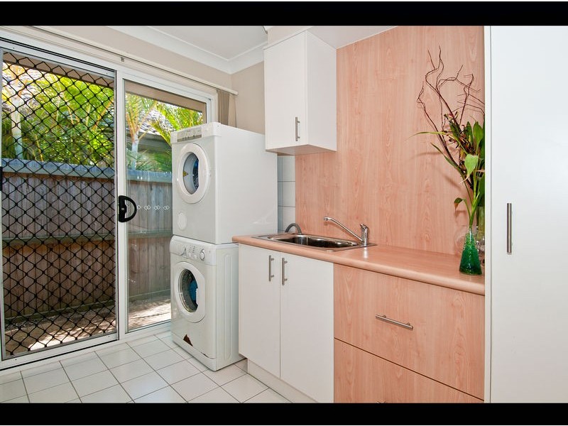 3 Gregory Close, Forest Lake QLD 4078