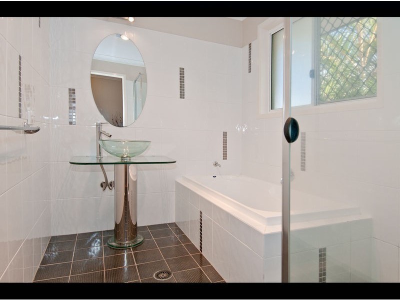 3 Gregory Close, Forest Lake QLD 4078