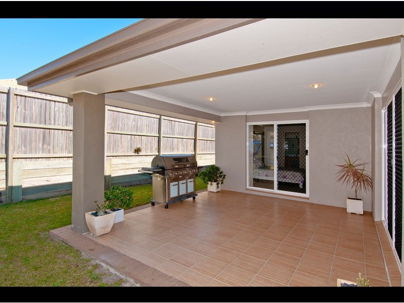 3 Gregory Close, Forest Lake QLD 4078