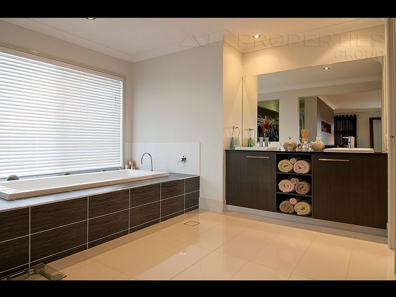 9 Boxwood Close, Heathwood QLD 4110