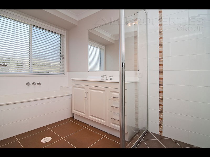 2 Timberline Way, Jimboomba QLD 4280