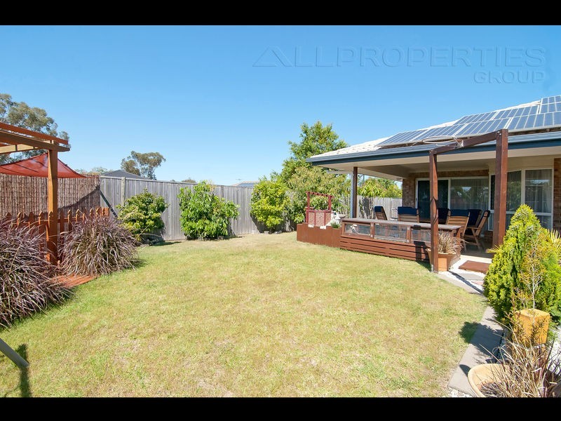 1 Juniper  St, Heathwood QLD 4110