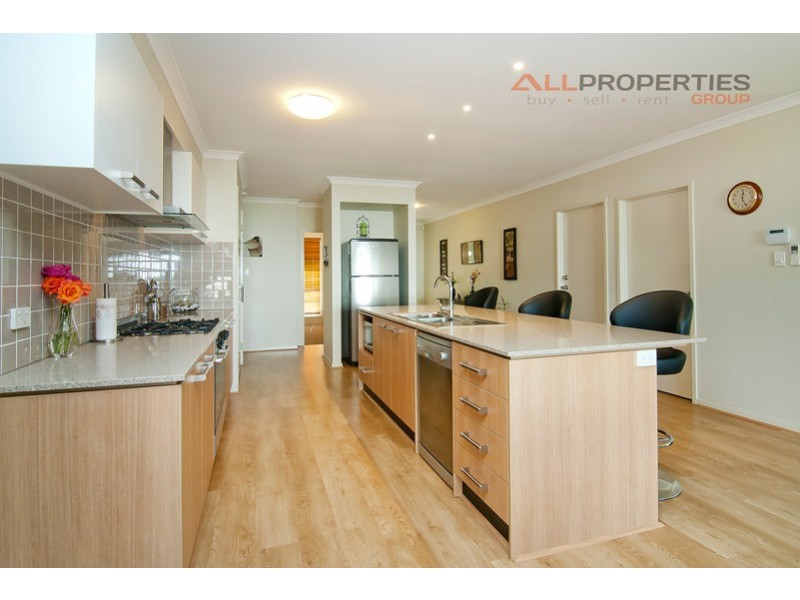 25 Stringybark Place, Heathwood QLD 4110