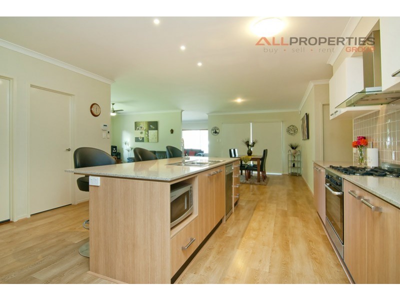 25 Stringybark Place, Heathwood QLD 4110