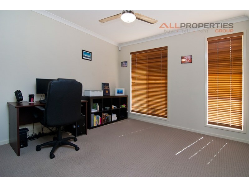 25 Stringybark Place, Heathwood QLD 4110