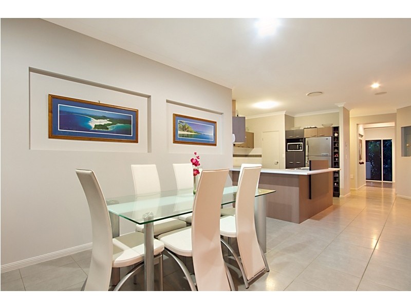 4 Cypress Street, Heathwood QLD 4110