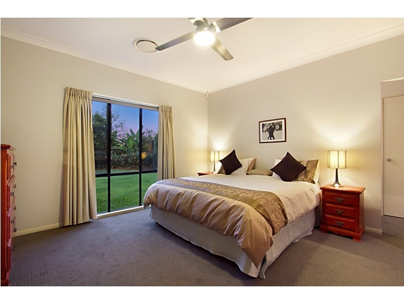 4 Cypress Street, Heathwood QLD 4110