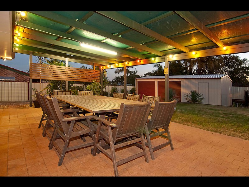 178 Emerald Drive, Regents Park QLD 4118