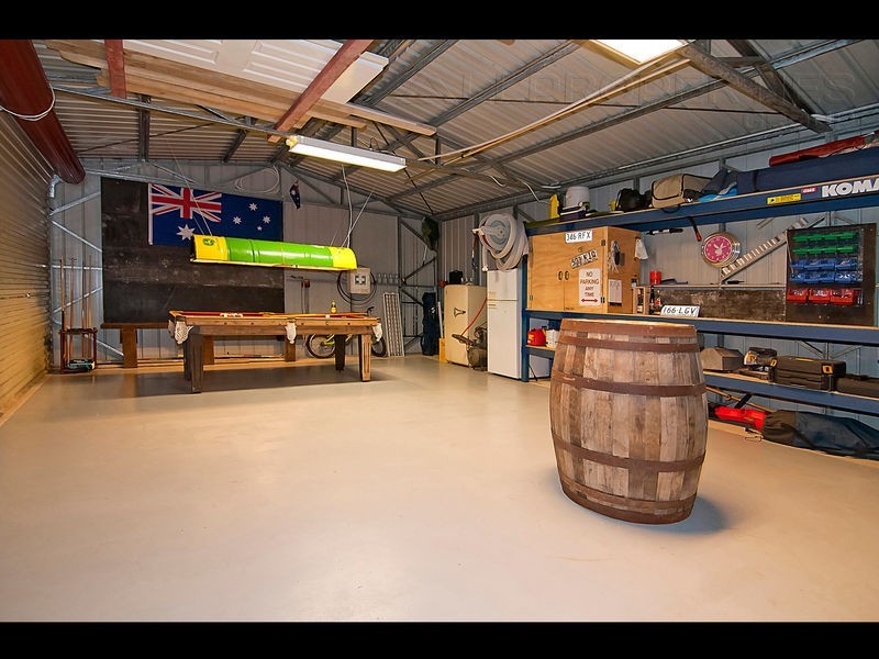 178 Emerald Drive, Regents Park QLD 4118
