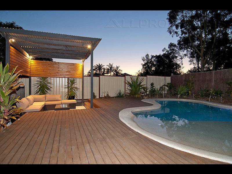 178 Emerald Drive, Regents Park QLD 4118