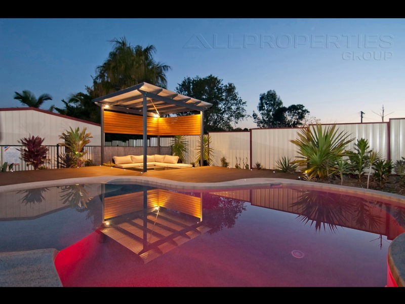 178 Emerald Drive, Regents Park QLD 4118