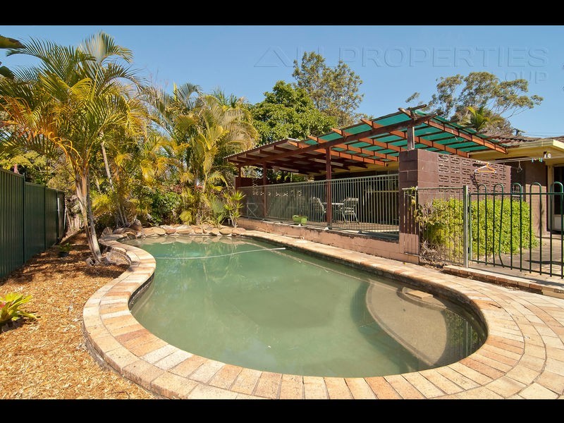 4 Pine Crescent, Browns Plains QLD 4118