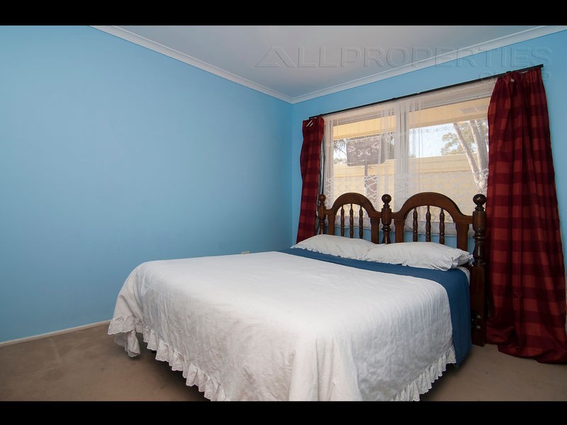 4 Pine Crescent, Browns Plains QLD 4118
