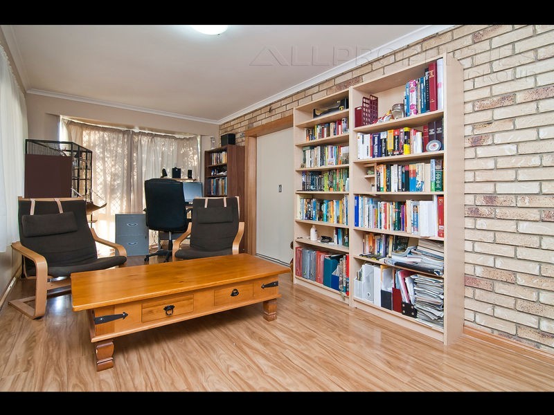 19 Murrumbidgee Street, Hillcrest QLD 4118