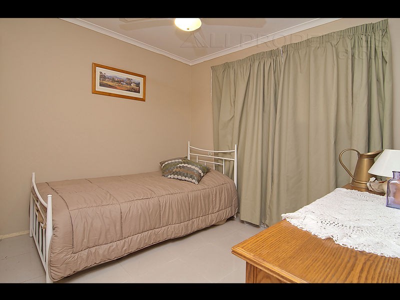 19 Murrumbidgee Street, Hillcrest QLD 4118