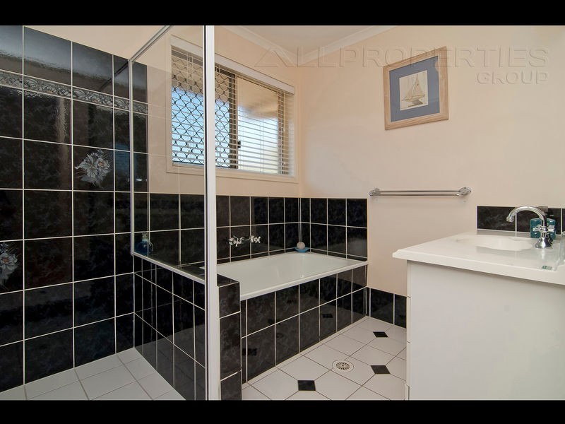 66 Glorious Way, Forest Lake QLD 4078