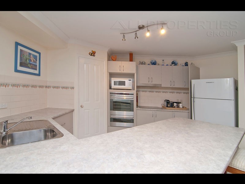 16 Diamantina Street, Hillcrest QLD 4118