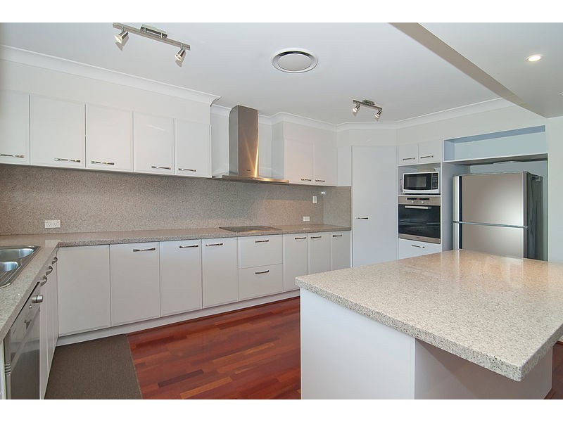 17 Stringybark Place, Heathwood QLD 4110