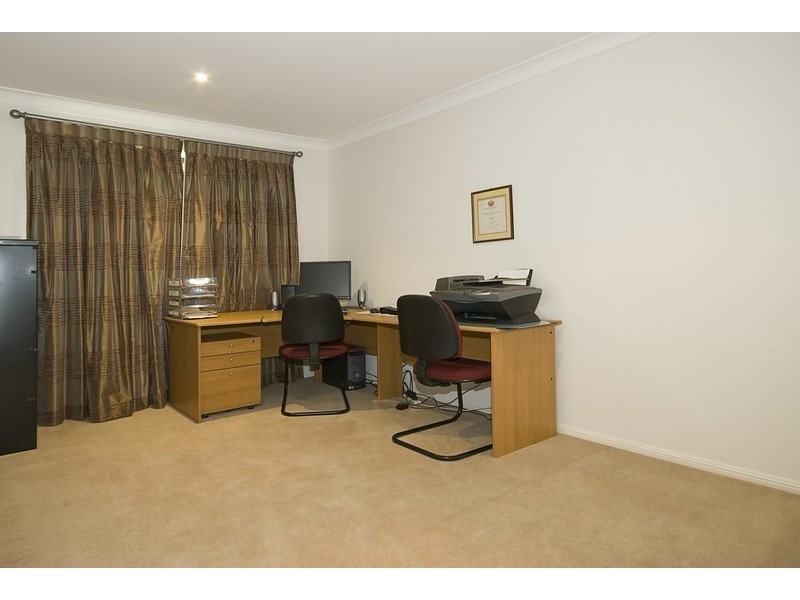 17 Stringybark Place, Heathwood QLD 4110