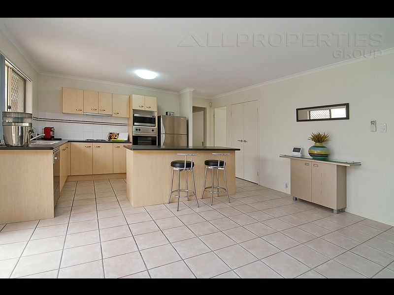 91 Prospect St, Parkinson QLD 4115