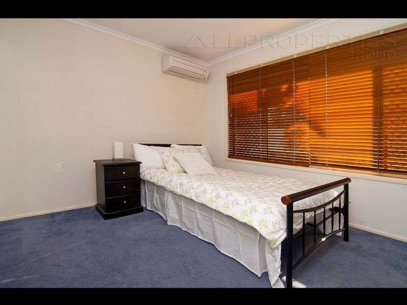 110 Lake Eyre Cres, Parkinson QLD 4115