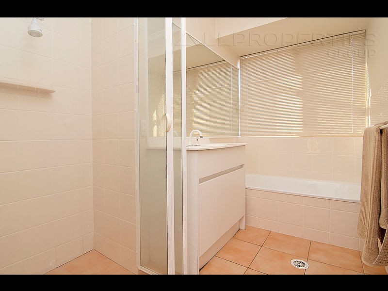 110 Lake Eyre Cres, Parkinson QLD 4115