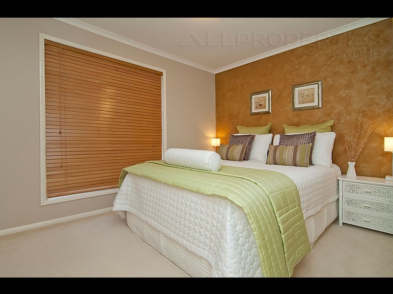 4 Bethany Place, Parkinson QLD 4115