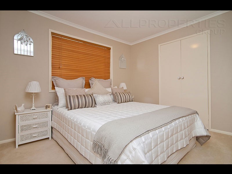 4 Bethany Place, Parkinson QLD 4115