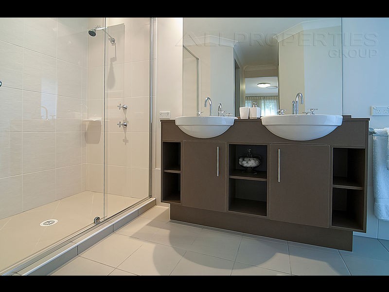 63 Jarvis Road, Waterford QLD 4133