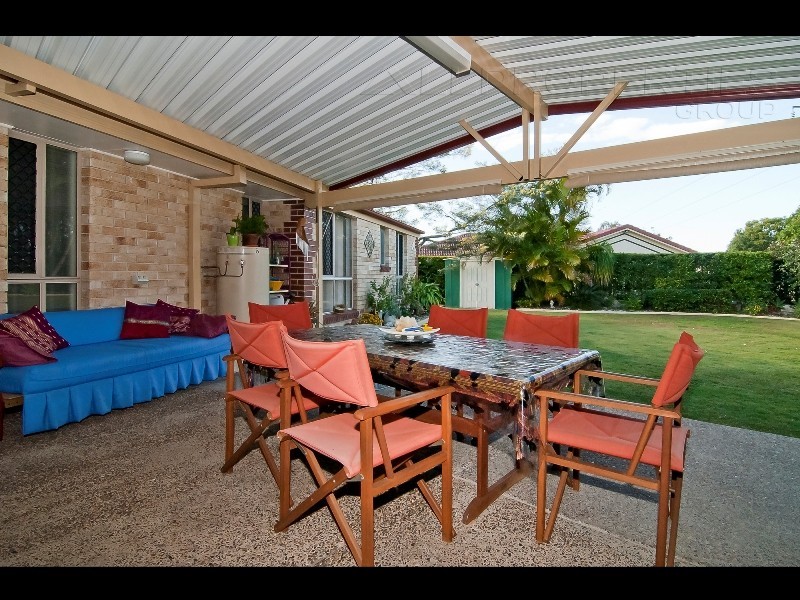 2 Wilhelm Drive, Windaroo QLD 4207