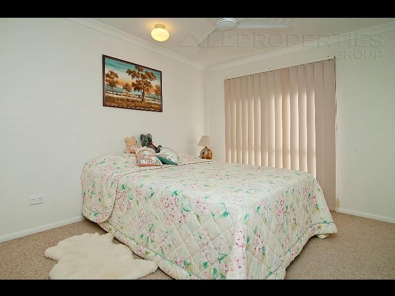 2 Wilhelm Drive, Windaroo QLD 4207