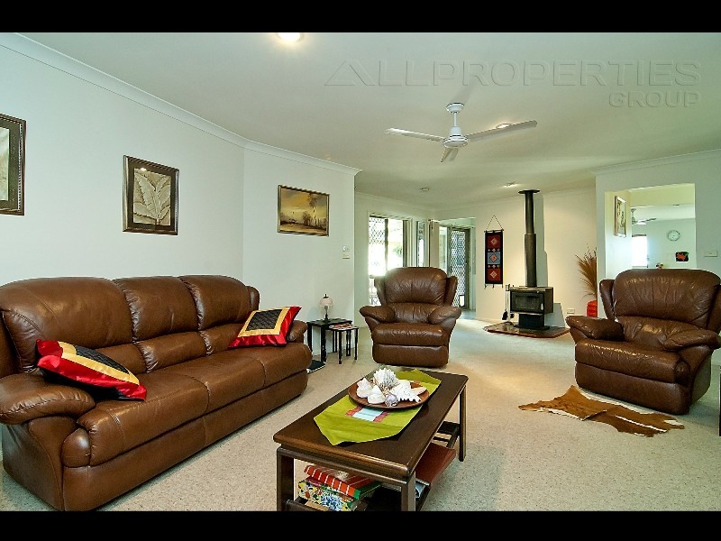 2 Wilhelm Drive, Windaroo QLD 4207