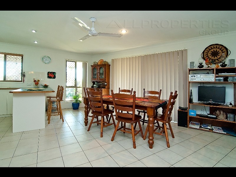 2 Wilhelm Drive, Windaroo QLD 4207
