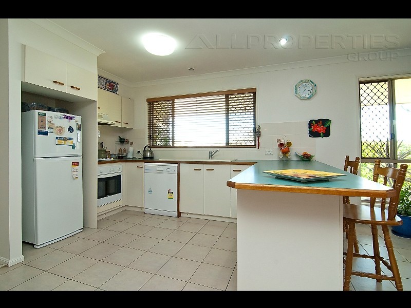 2 Wilhelm Drive, Windaroo QLD 4207