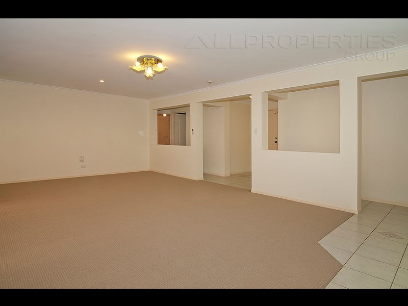 37 Danbulla Crescent, Forest Lake QLD 4078