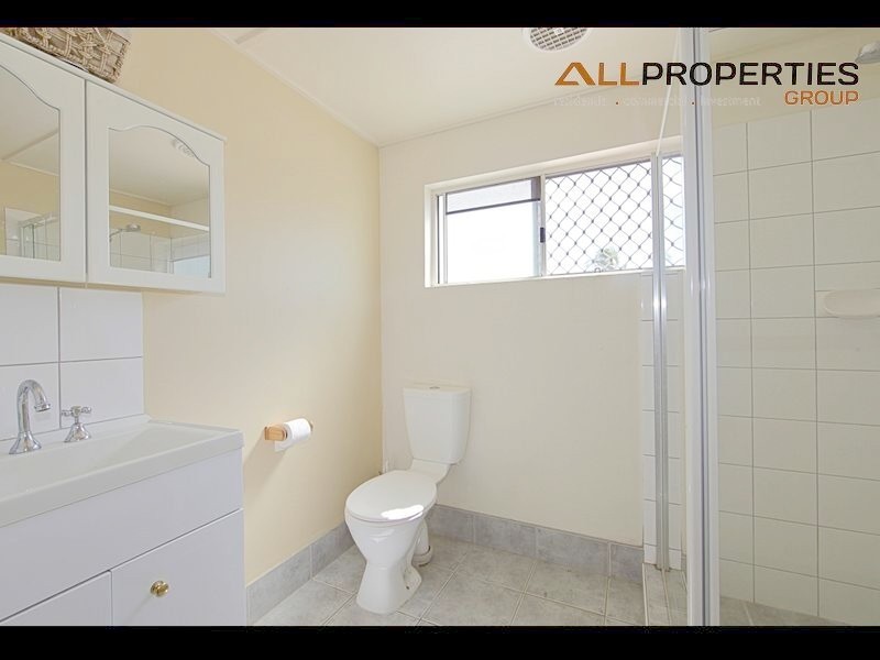 90 Malpas Street, Boyne Island QLD 4680