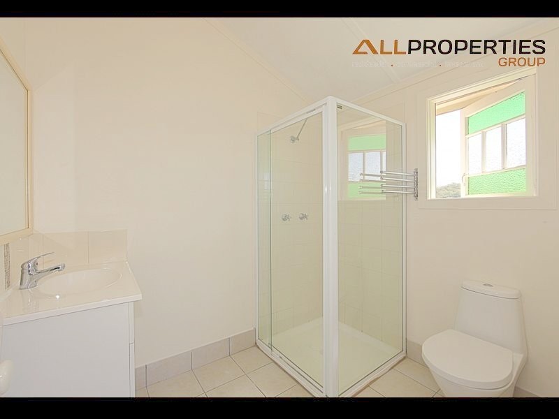 90 Malpas Street, Boyne Island QLD 4680