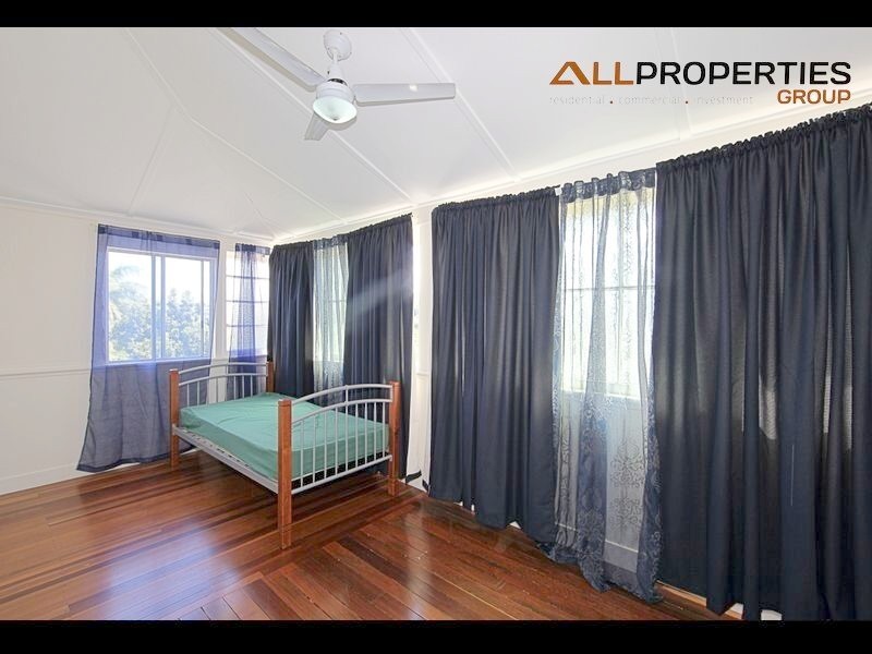 90 Malpas Street, Boyne Island QLD 4680