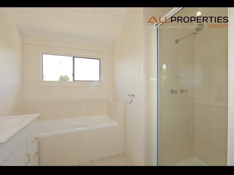 90 Malpas Street, Boyne Island QLD 4680