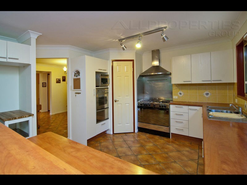 14 Lilydale Place, Forest Lake QLD 4078