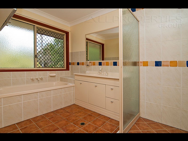 14 Lilydale Place, Forest Lake QLD 4078