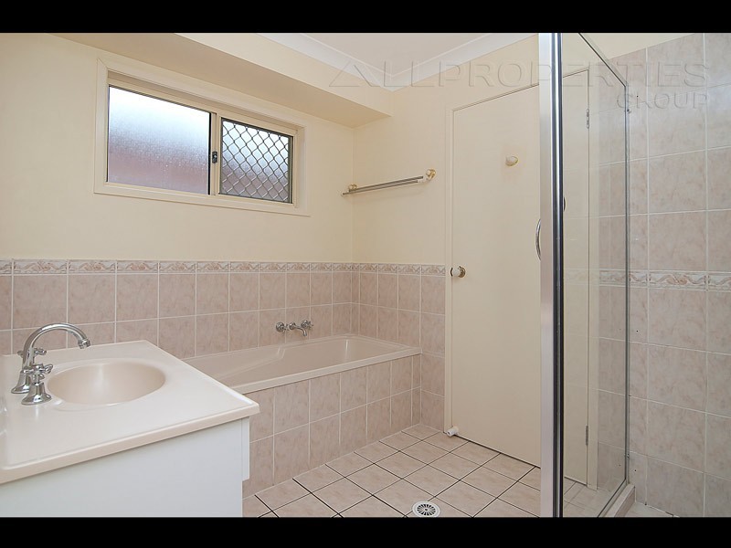 53 Murrumbidgee Street, Hillcrest QLD 4118