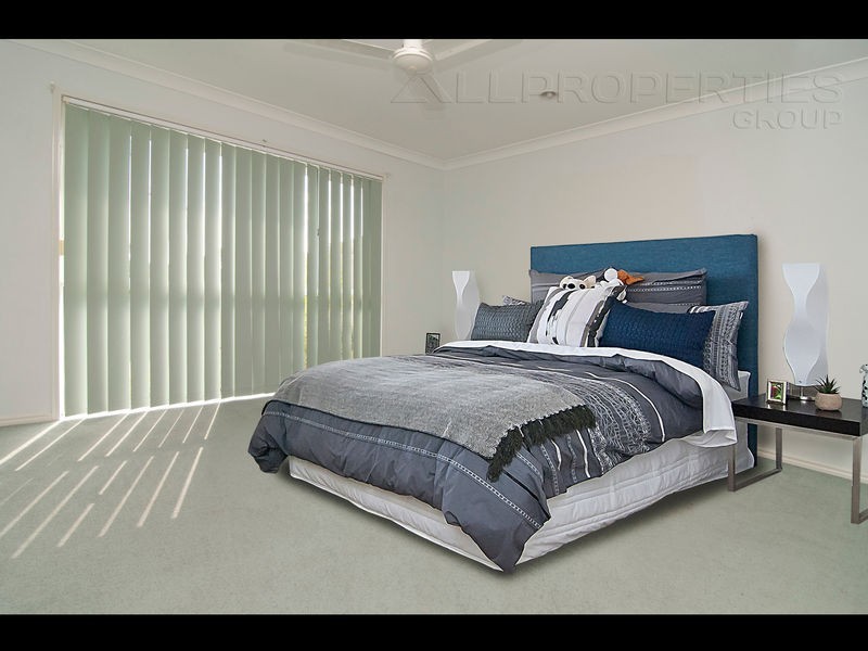 7 SAMIA COURT, Regents Park QLD 4118