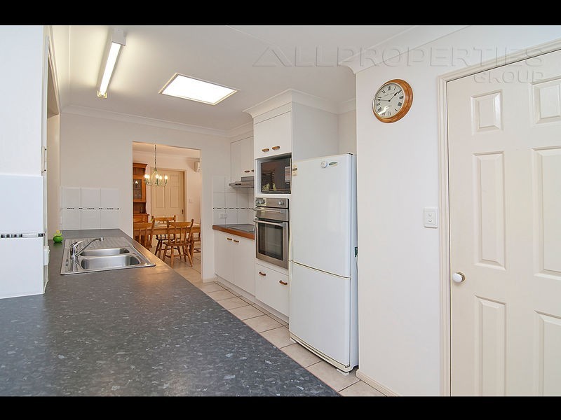 60 The Chase, Forestdale QLD 4118