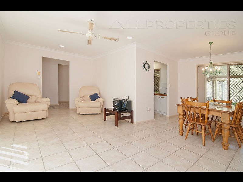 60 The Chase, Forestdale QLD 4118