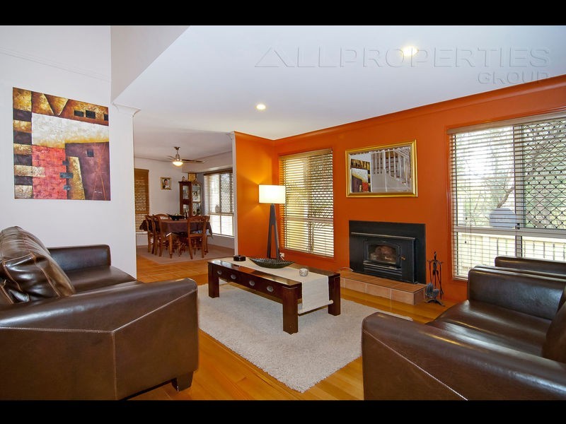 10 Seabrook Crescent, Forest Lake QLD 4078